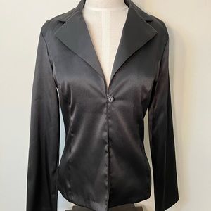 A. Byer juniors size medium stretchy satin blazer